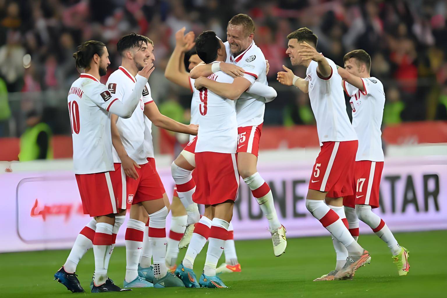 包含荷兰队不敌波兰，遗憾失分于欧预赛的词条